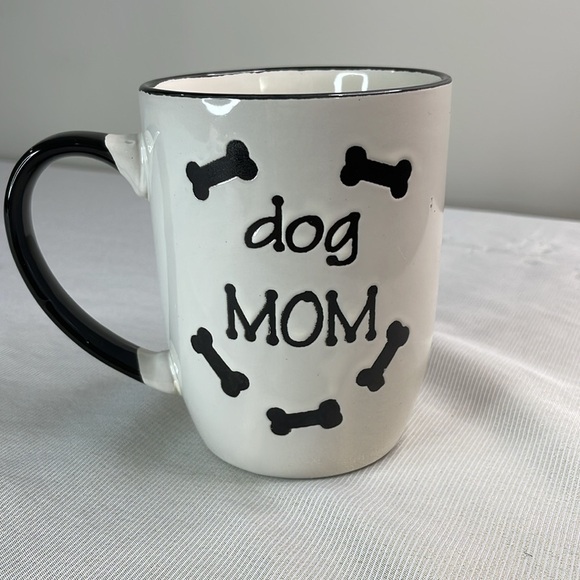 Petrageous Designs Dog Mom Hand Crafted Mug Black White Embossed 12oz - Picture 3 of 8